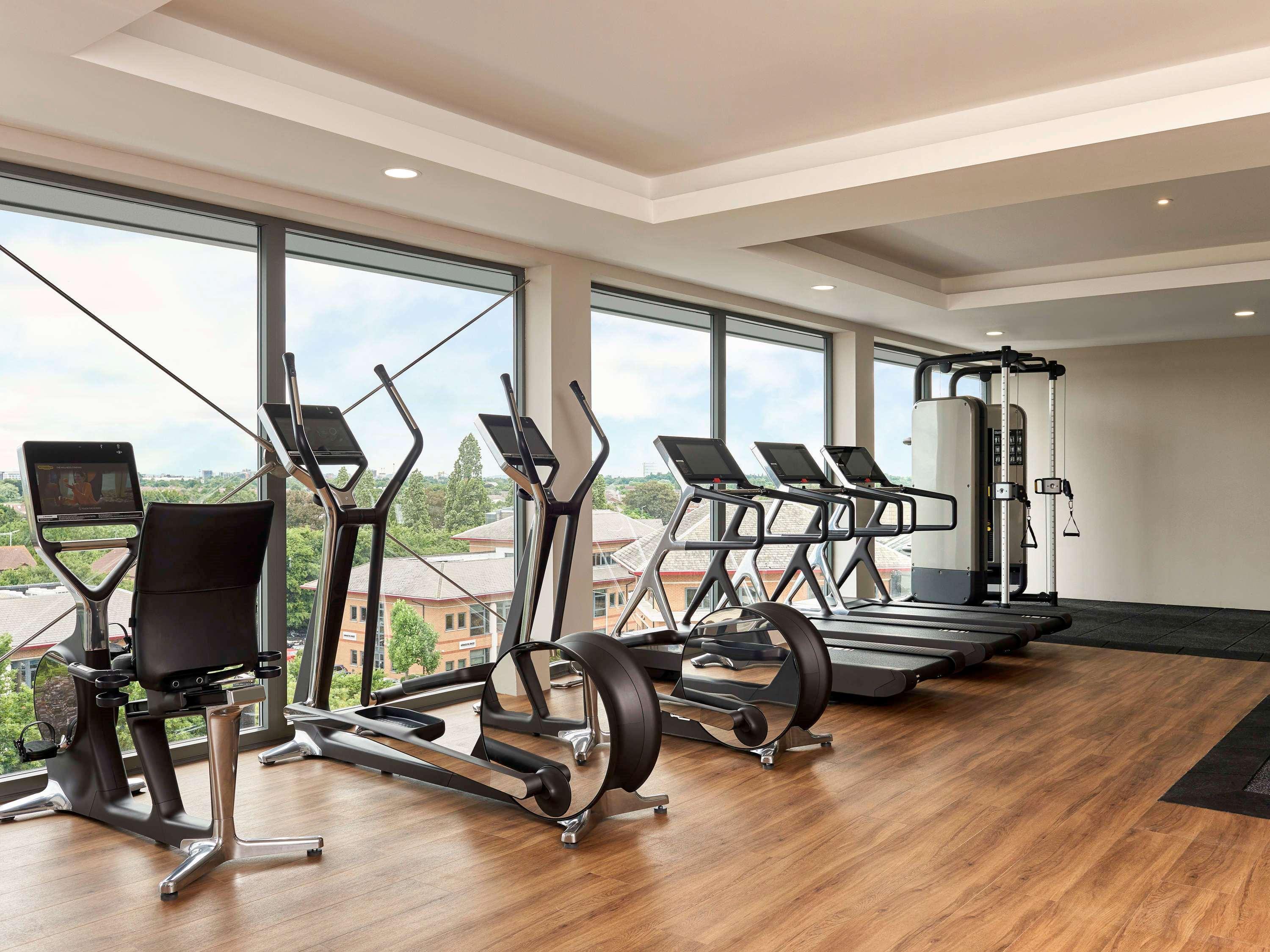Novotel London Heathrow Airport T1 T2 And T3 Хейс Экстерьер фото